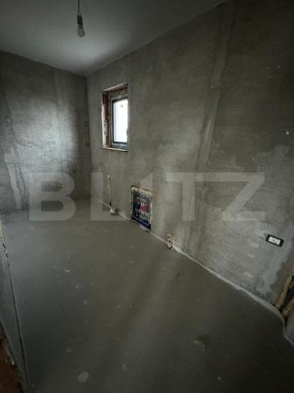 Casă individuală cu 4 camere cu Teren 300 Mp în Central