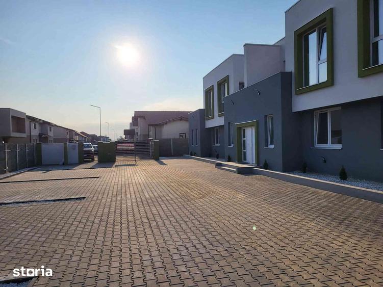 Casă cu 5 camere cu Teren 1300 Mp în Moșnița Nouă