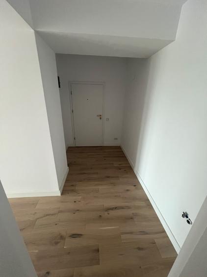 Apartament cu 3 camere decomandat, mobilat în P-ta Presei Libere