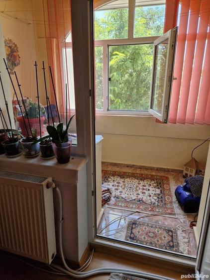 Apartament cu 4 camere decomandat în Vlădeni