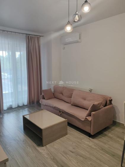 Apartament cu 2 camere decomandat, mobilat în Parcul Carol