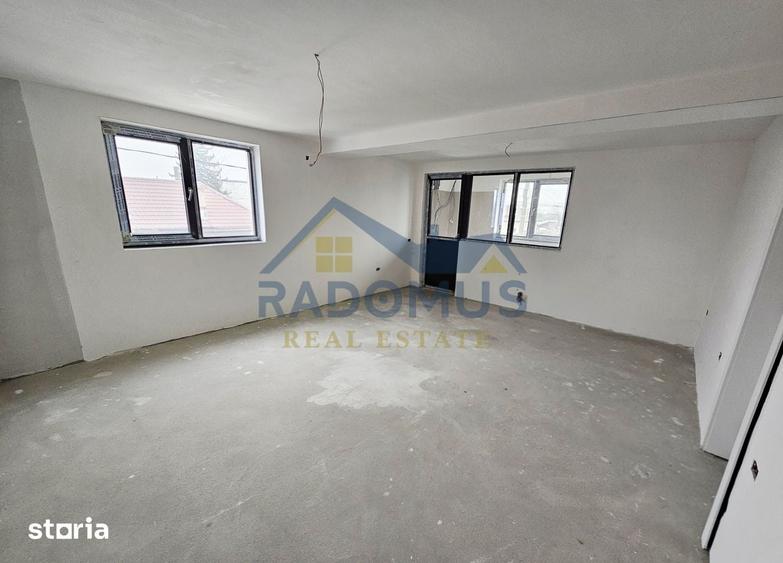 Casă cu 8 camere cu Teren 600 Mp în Central