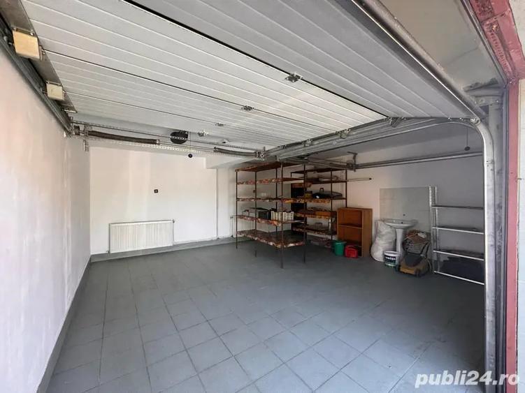 Casă cu 4 camere în Zăvoi