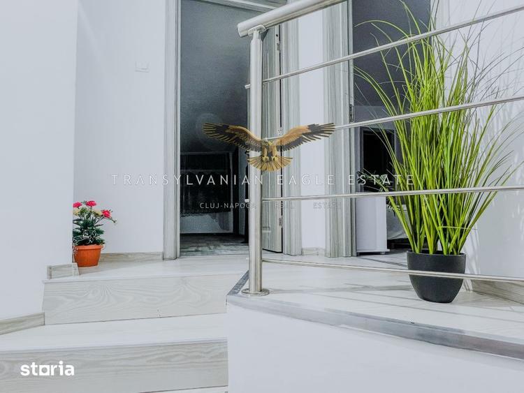 Apartament cu 3 camere semidecomandat, mobilat în Între Lacuri