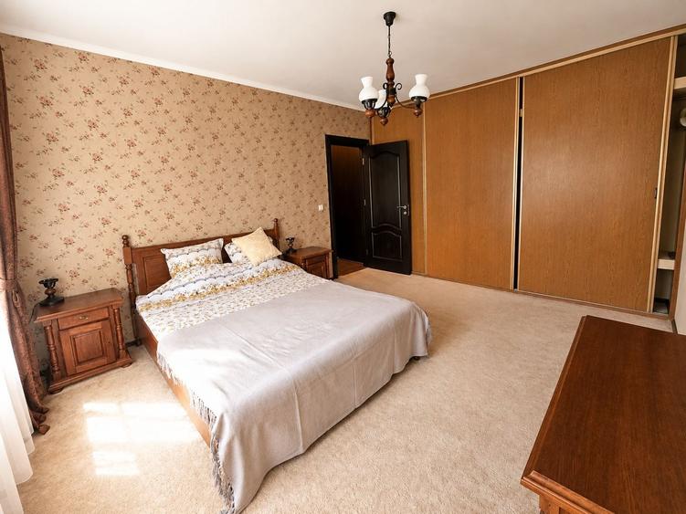 Apartament cu 2 camere decomandat în Exterior Vest