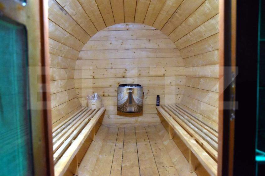 Casă individuală cu 7 camere cu Piscina în Cornești