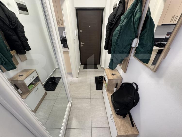Apartament cu 2 camere semidecomandat, mobilat în Bucium
