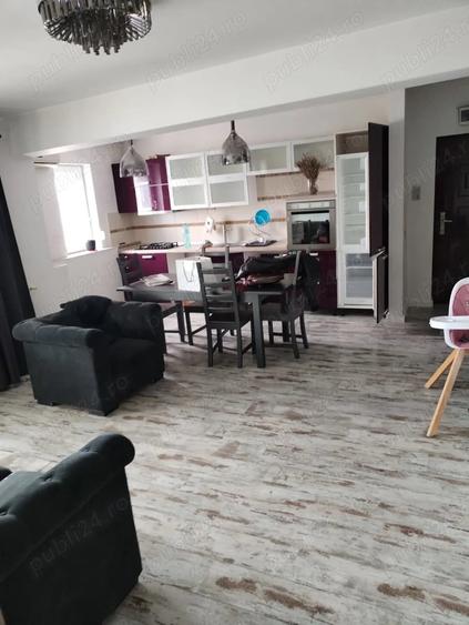 Apartament cu 4 camere decomandat în Centrul Vechi