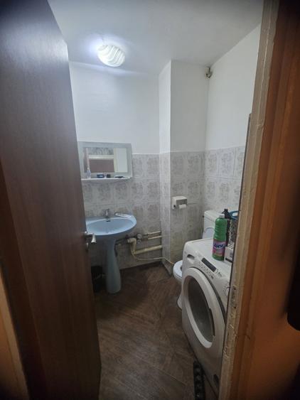 Apartament cu 3 camere decomandat în Colentina