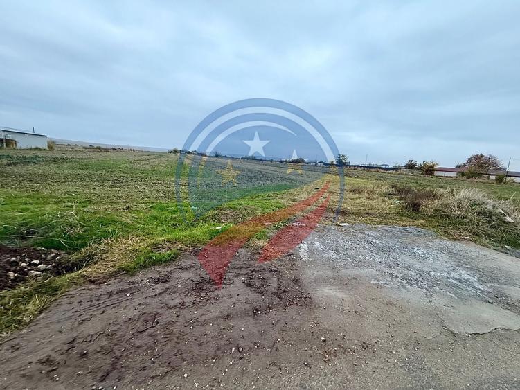 Teren Construcții intravilan de 3800 mp, în Ișalnița