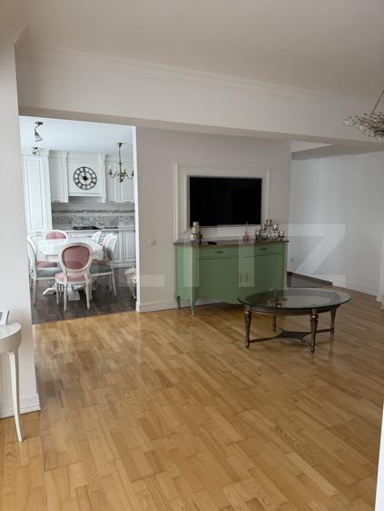 Apartament cu 4 camere semidecomandat, mobilat în George Enescu