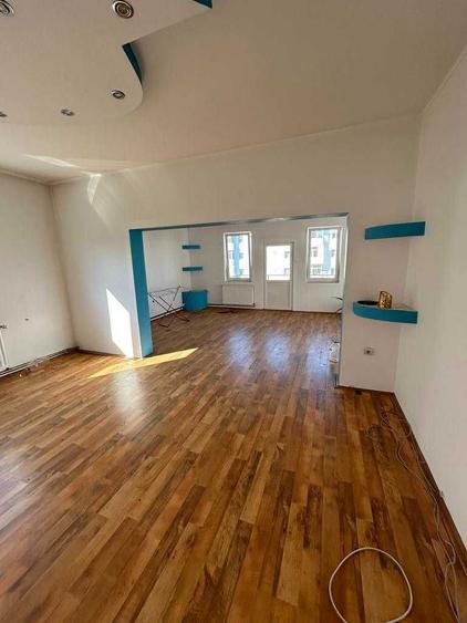 Spațiu comercial, de 550 mp, în Găvana