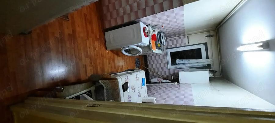 Vanzare apartament cu 3 camere in Cartierul Dambu Pietros. - 3