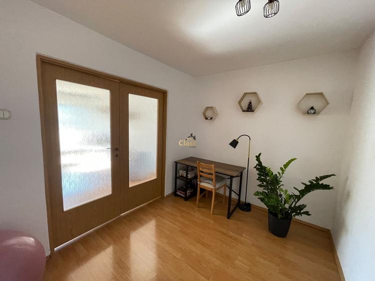 Apartament cu 3 camere semidecomandat, mobilat în Gheorgheni