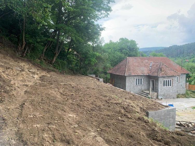 Apartament cu 3 camere decomandat în Câmpia Turzii