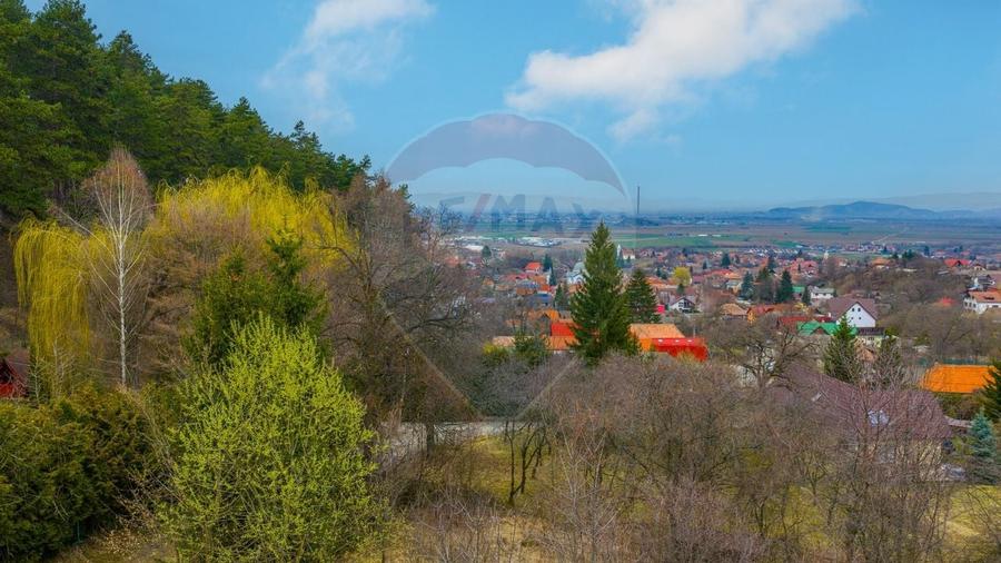 Teren Construcții intravilan de 857 mp, în Nord-Est