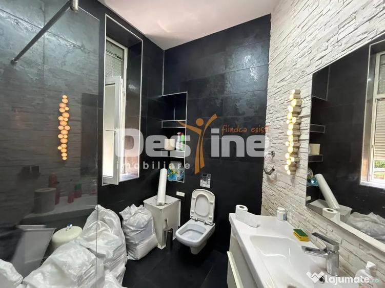 Apartament cu 4 camere semidecomandat în Universitate