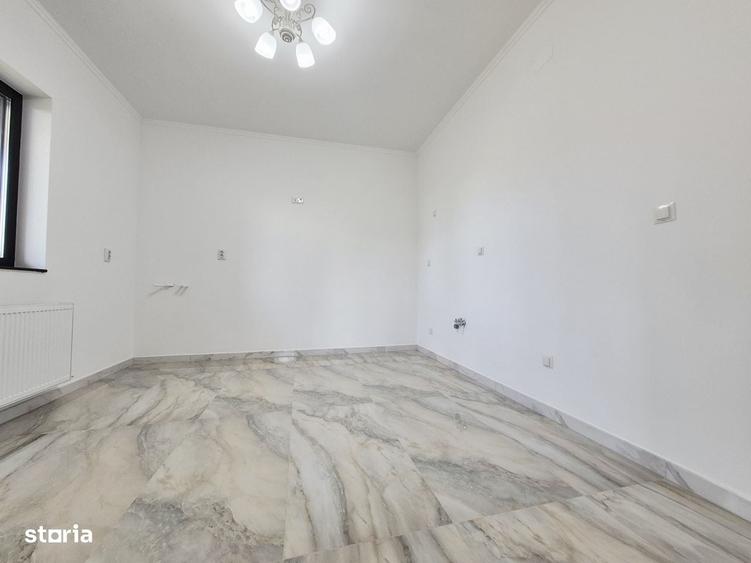 Casă cu 4 camere în Săftica