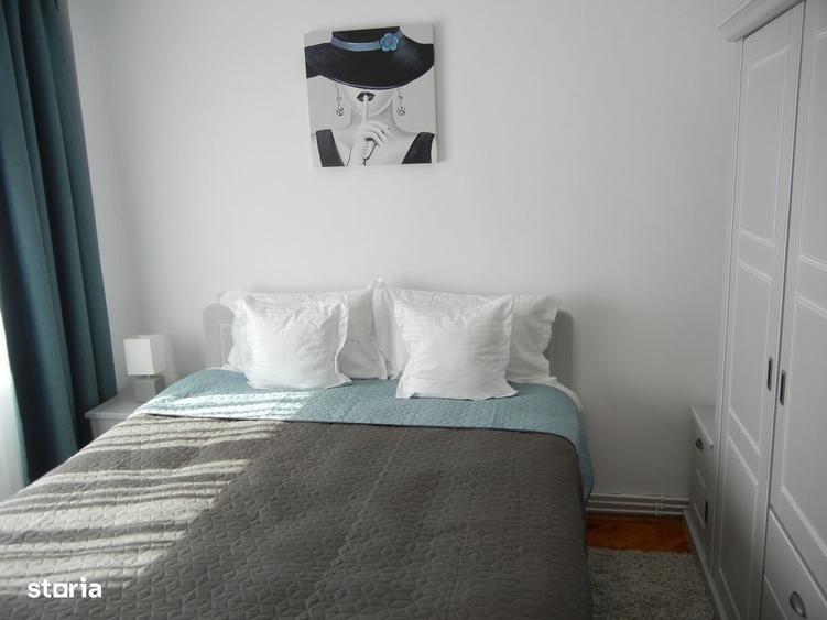 Apartament cu 3 camere decomandat în Răcădău