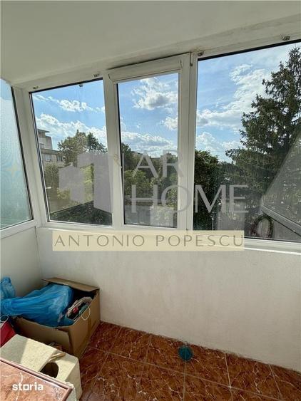 Apartament cu 4 camere decomandat în Republicii