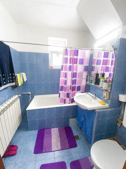 Apartament cu 4 camere decomandat în Central