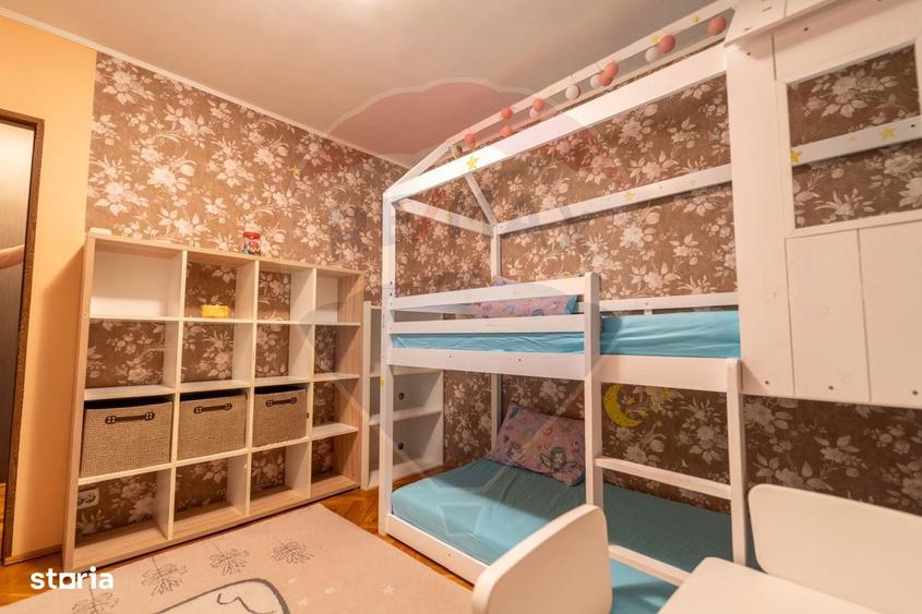 Apartament cu 3 camere, mobilat în Decebal