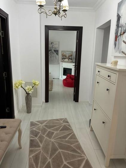 Apartament cu 4 camere decomandat în Central