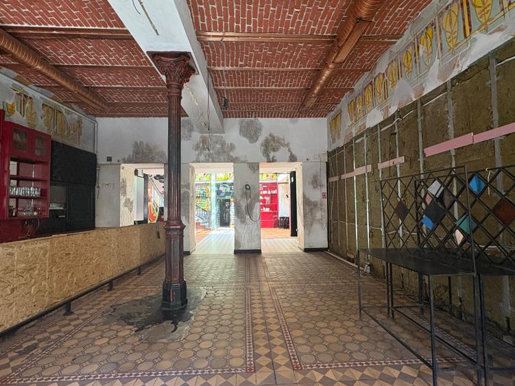 Spațiu comercial, de 242 mp, în Centrul Istoric