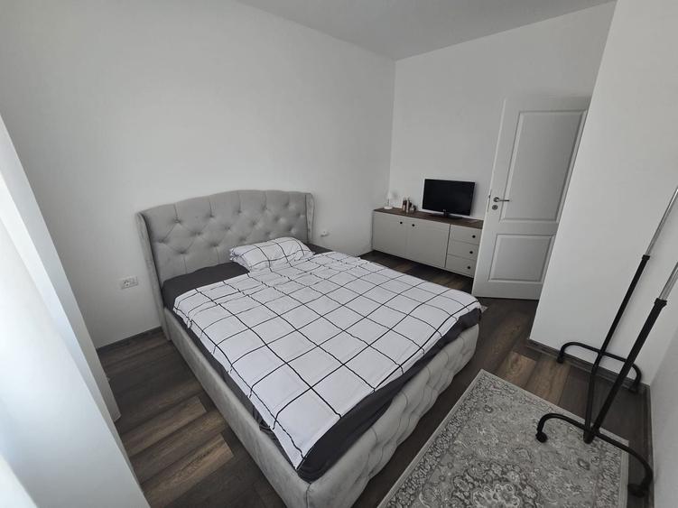Duplex cu 5 camere cu Canalizare în Moșnița Nouă