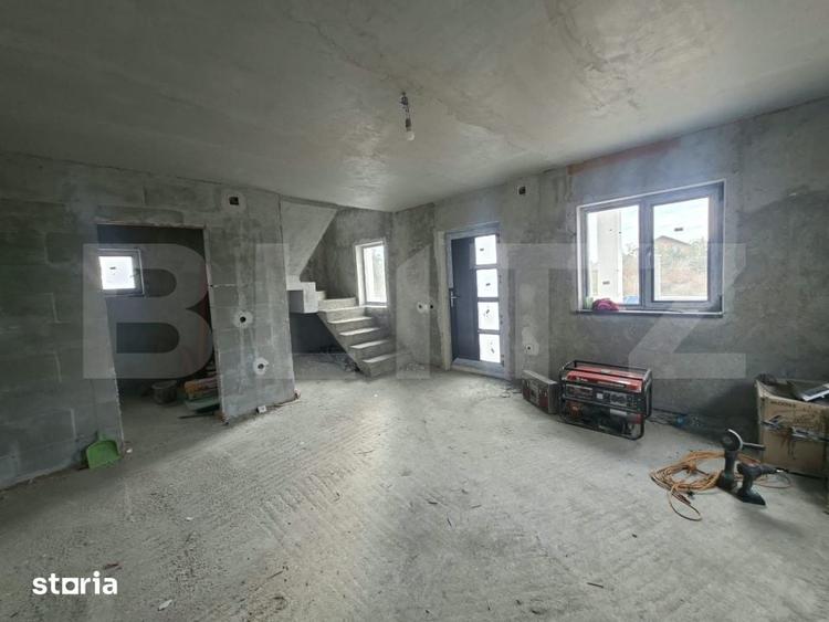 Casă cu 4 camere cu Teren 350 Mp în Pielești