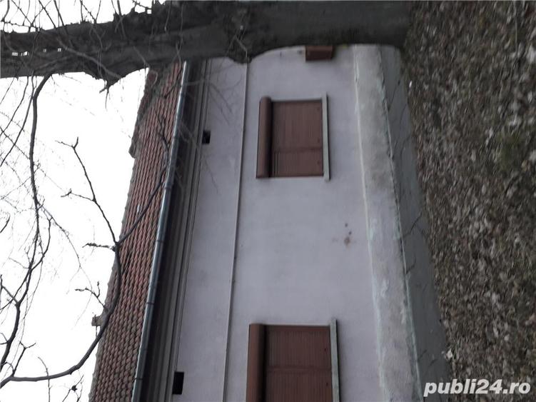 Teren de 2200 mp, în Fratelia