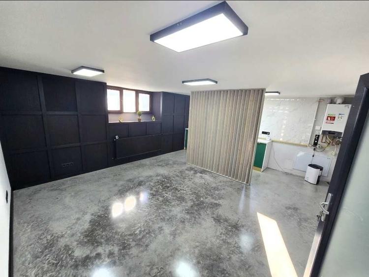 Spațiu comercial, de 90 mp, în Central