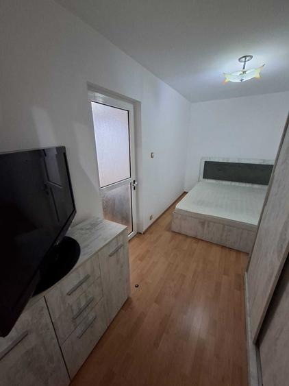Apartament cu 3 camere nedecomandat în Central