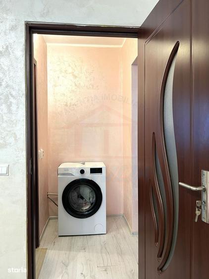 Apartament cu 2 camere semidecomandat, mobilat în Micro 17