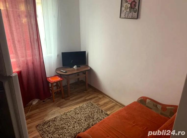 Garsonieră decomandată în Central