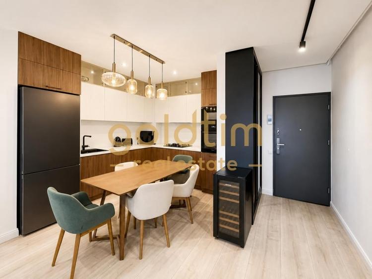 Apartament cu 3 camere semidecomandat, mobilat în Sisești