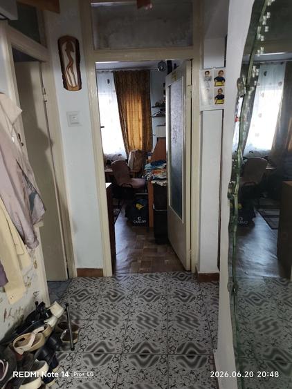 Apartament cu 3 camere decomandat în Steaua