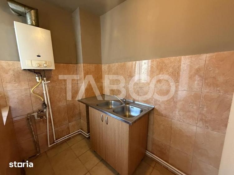Garsonieră decomandată în Central