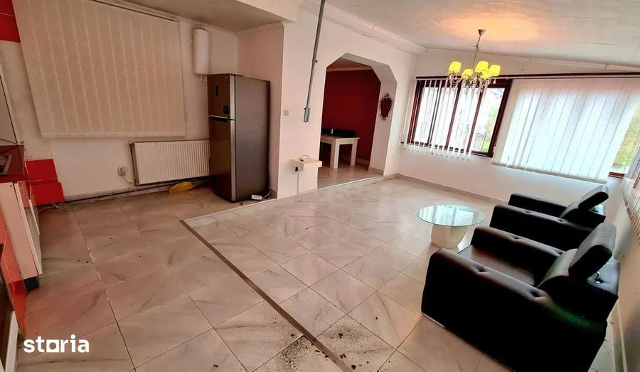 Apartament cu 3 camere în Moneasa