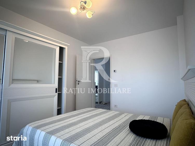 Apartament cu 3 camere decomandat în Orașul Nou