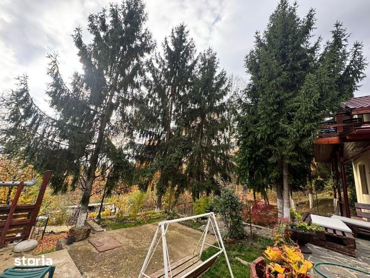 Casă cu 4 camere cu Teren 1527 Mp în Central