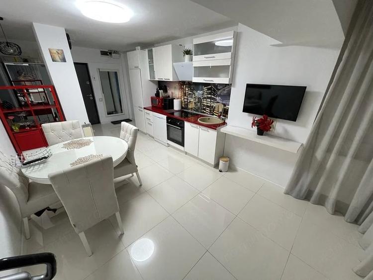 Casă cu 4 camere cu Teren 300 Mp în Central