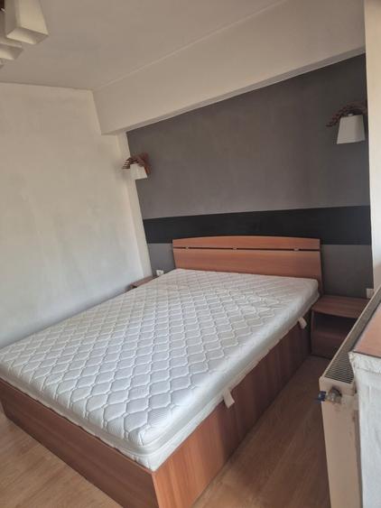 Apartament cu 2 camere semidecomandat în Ostroveni