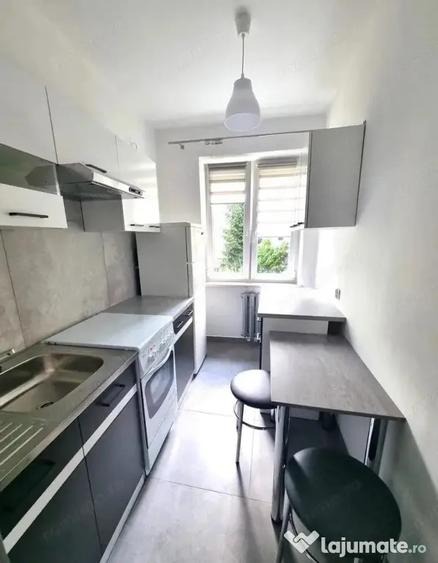 Apartament cu 2 camere semidecomandat în Gara de Nord