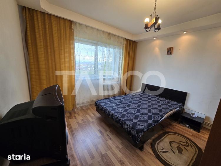 Apartament cu 2 camere decomandat în Vasile Aaron