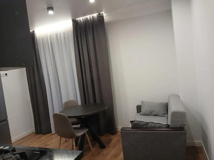 Garsonieră decomandată în 13 Septembrie