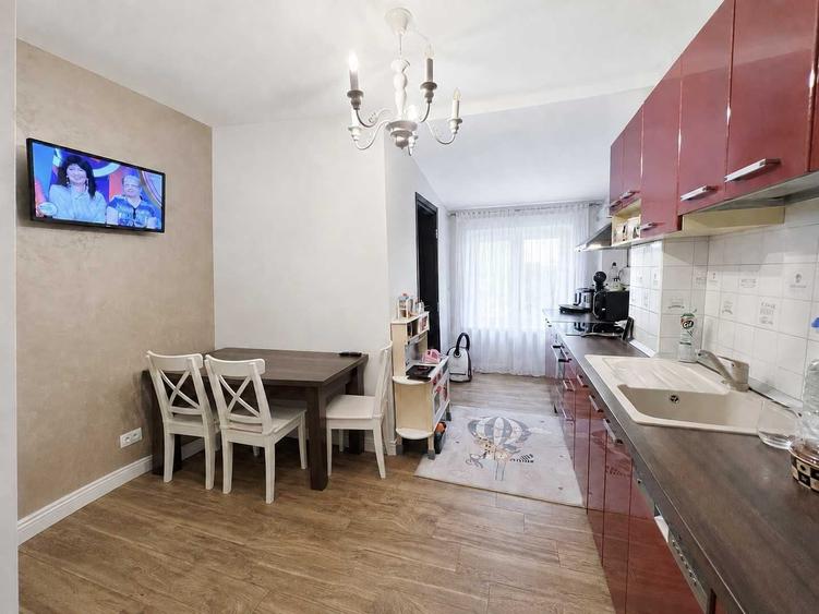 Apartament cu 3 camere decomandat în Ultracentral