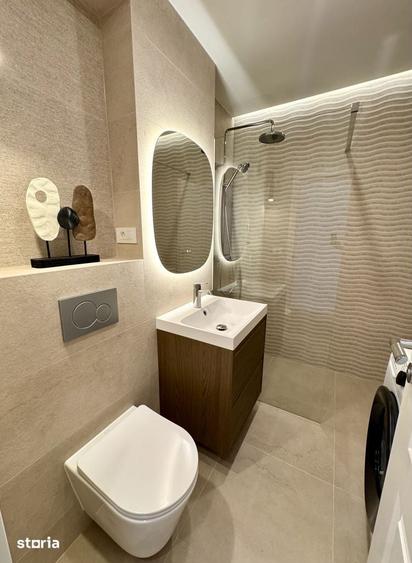 Apartament cu 3 camere decomandat în Intim
