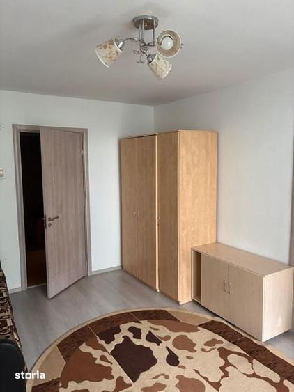 Inchiriez apartament 2 camere - 4