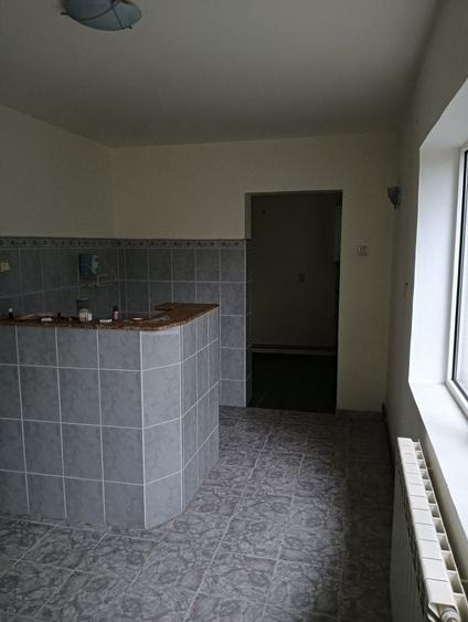 Casă cu 4 camere cu Teren 1000 Mp în Central